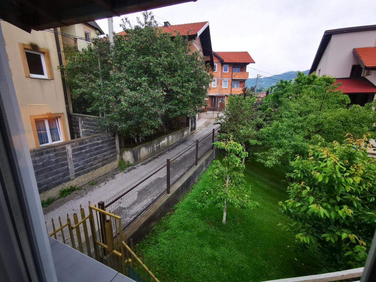 White Apartment Sarajevo - Free Parking エクステリア 写真