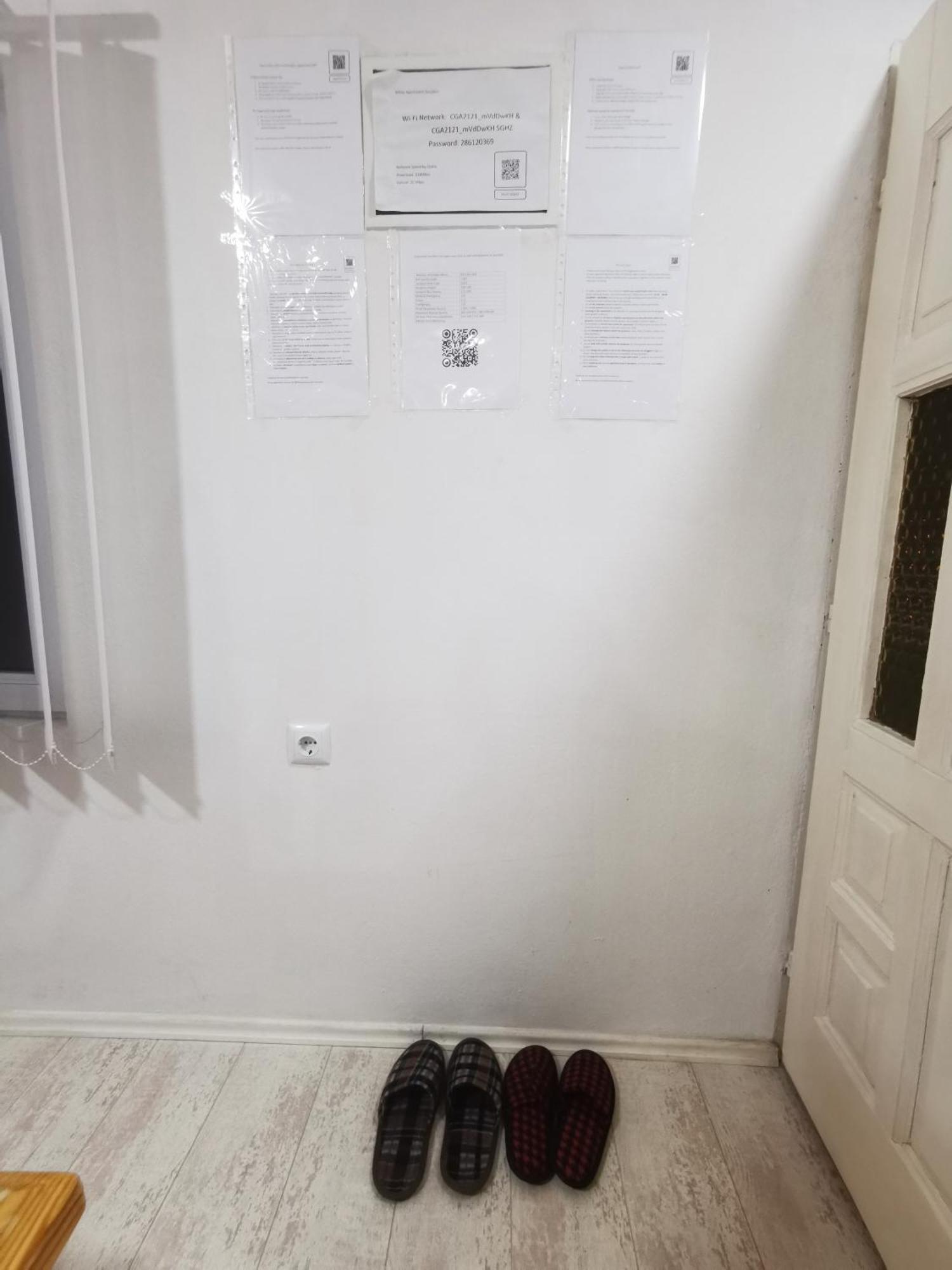 White Apartment Sarajevo - Free Parking エクステリア 写真