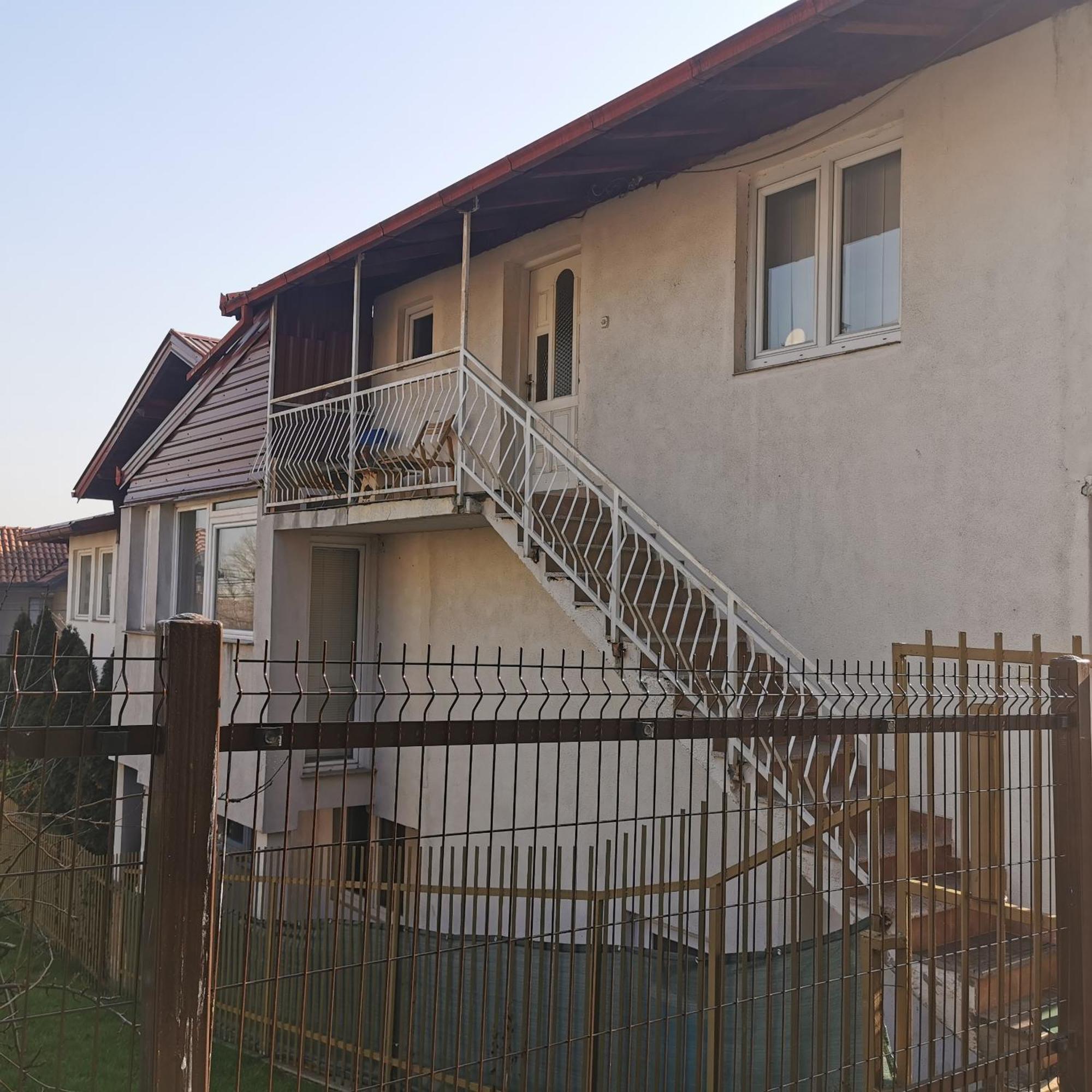 White Apartment Sarajevo - Free Parking エクステリア 写真